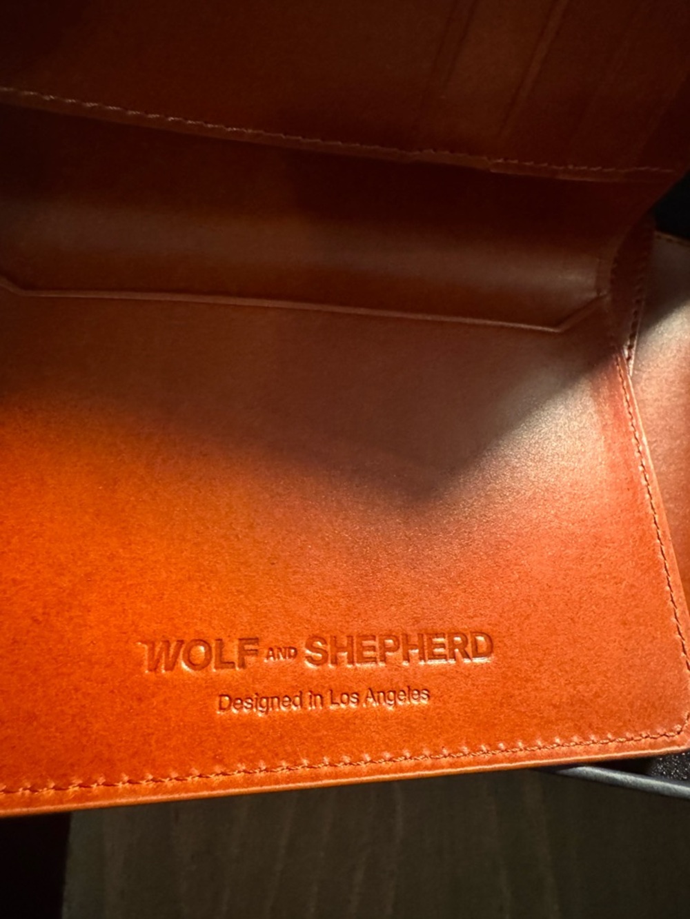 Wolf & Shepherd Brown Leather Key & Card Holder Gift Set - Picture 5 of 8